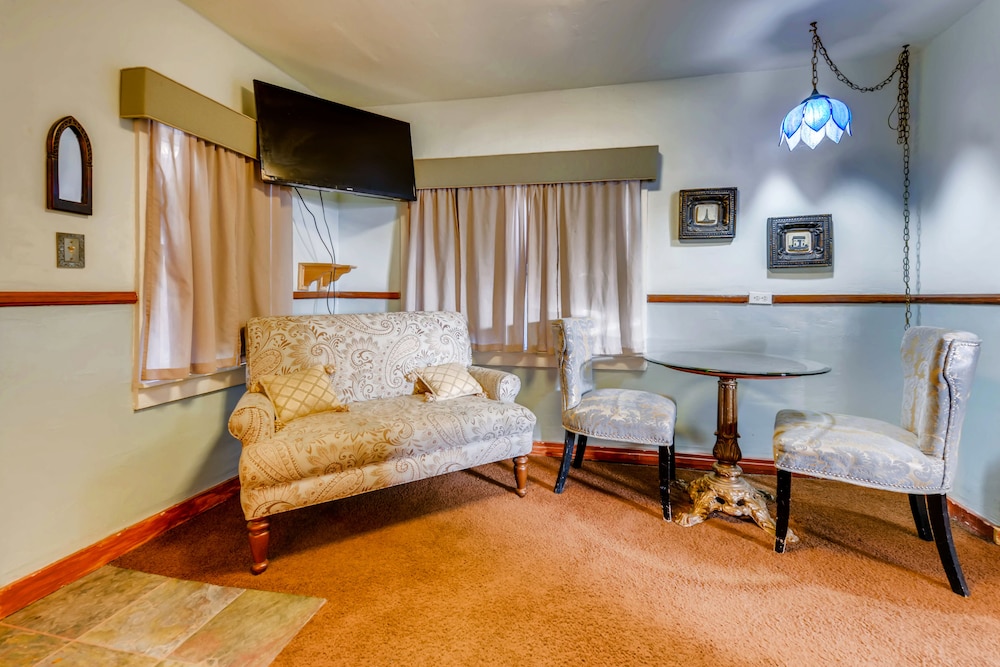 Cliff House Lodge Bed and Breakfast 44/72