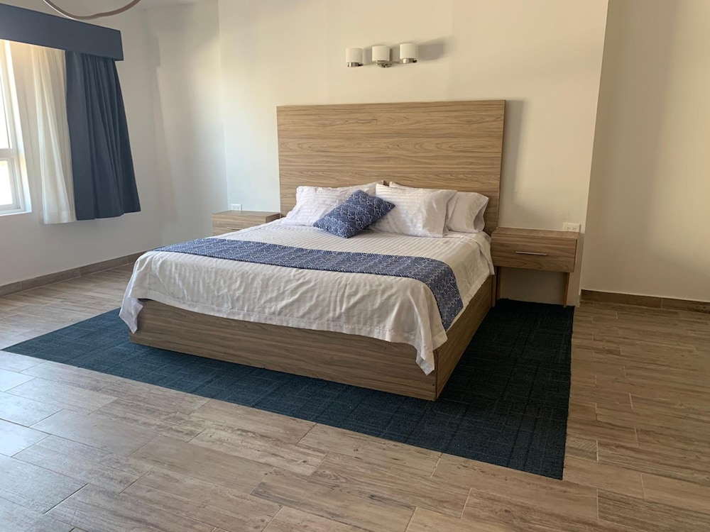 Business, Suite, King Bed