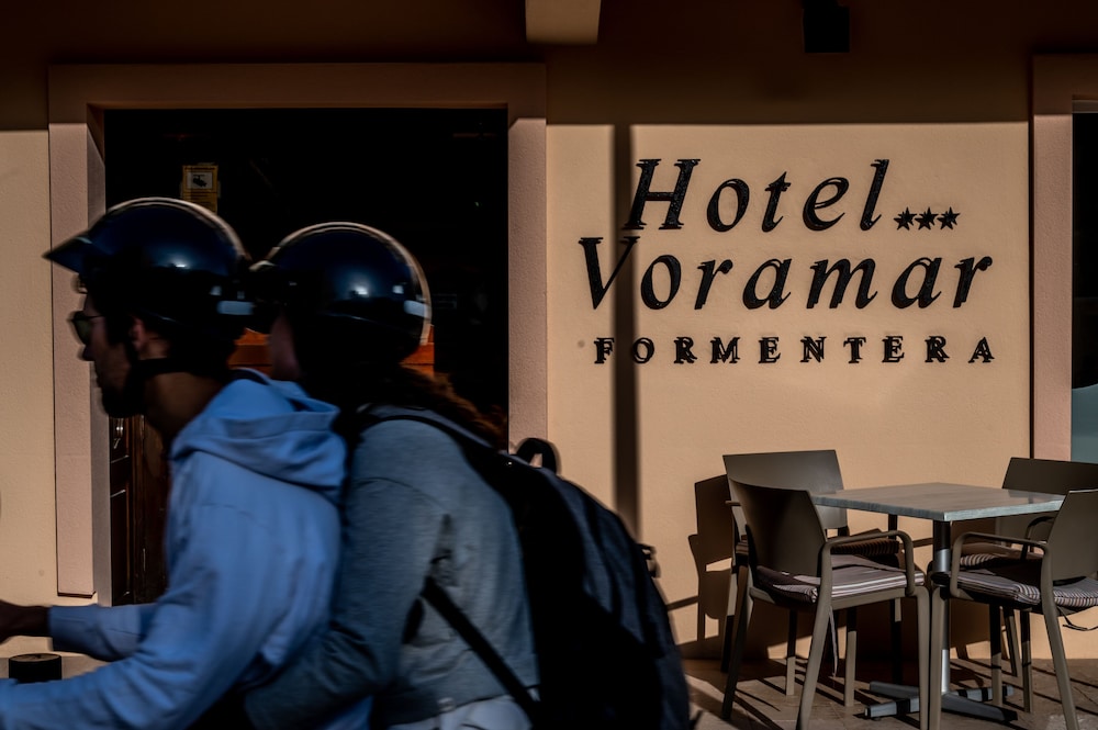 Hostal Residencia Voramar 36/54