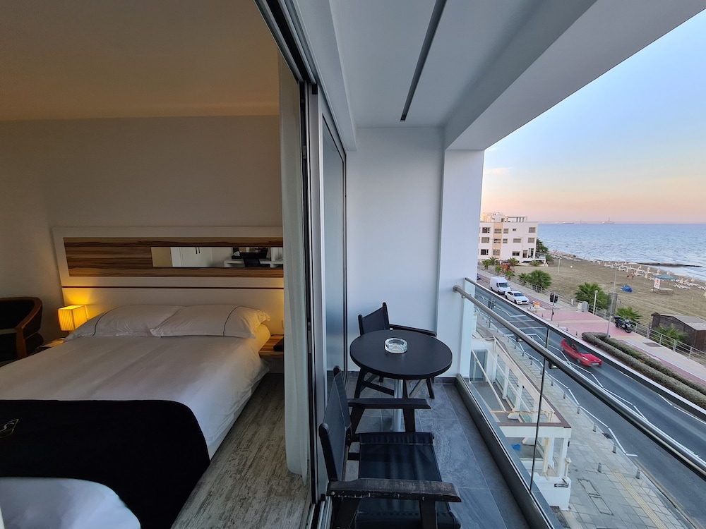 The Ciao Stelio Deluxe Hotel - Adults Only 39/65