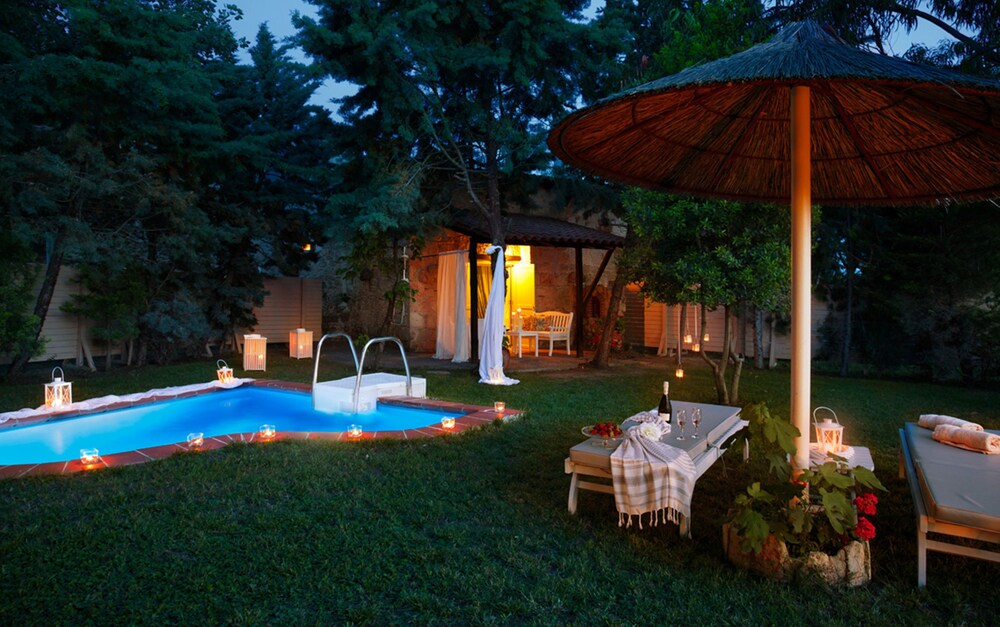 Petrino Suites 48/50