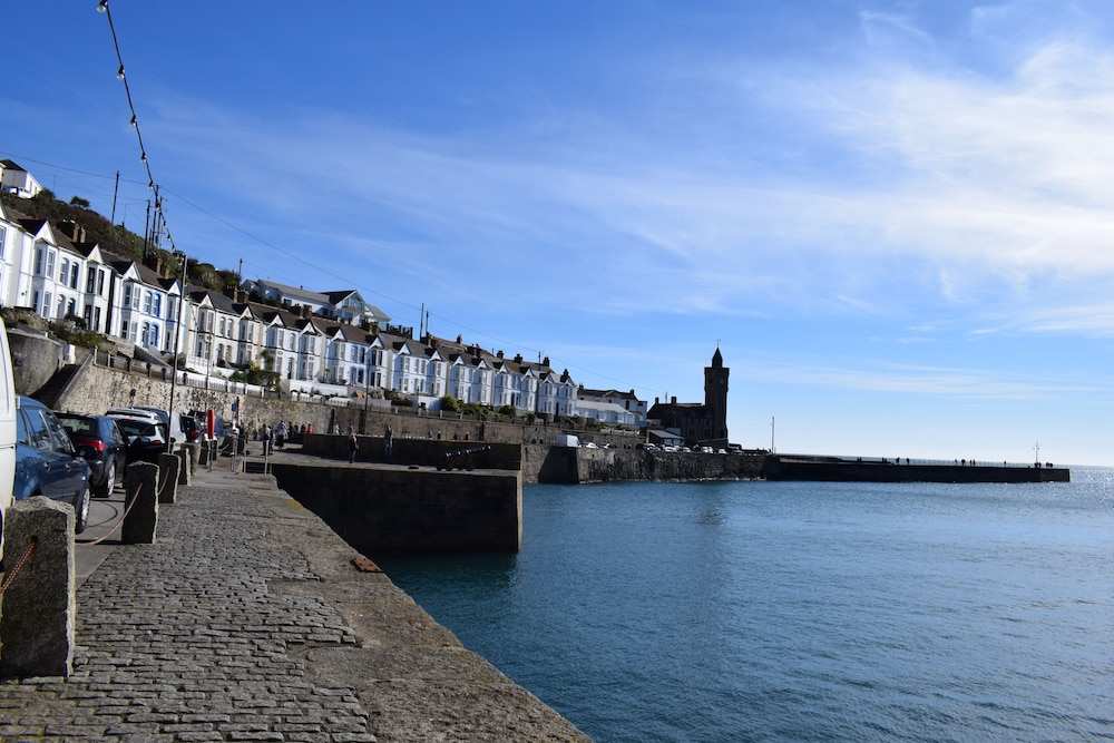 Harbour Inn 41/48