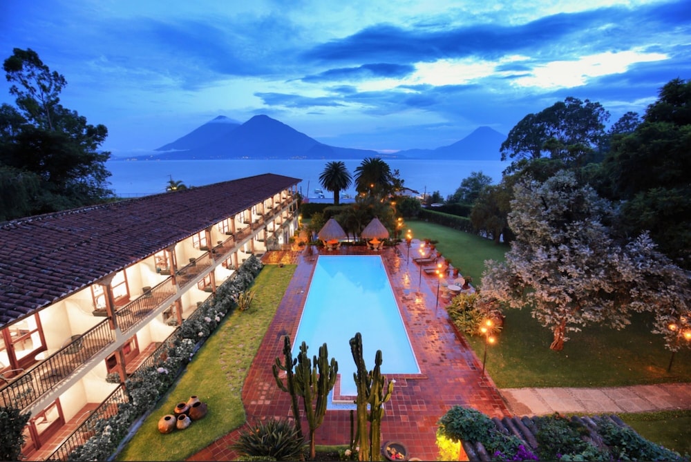 VILLA SANTA CATARINA 44/48