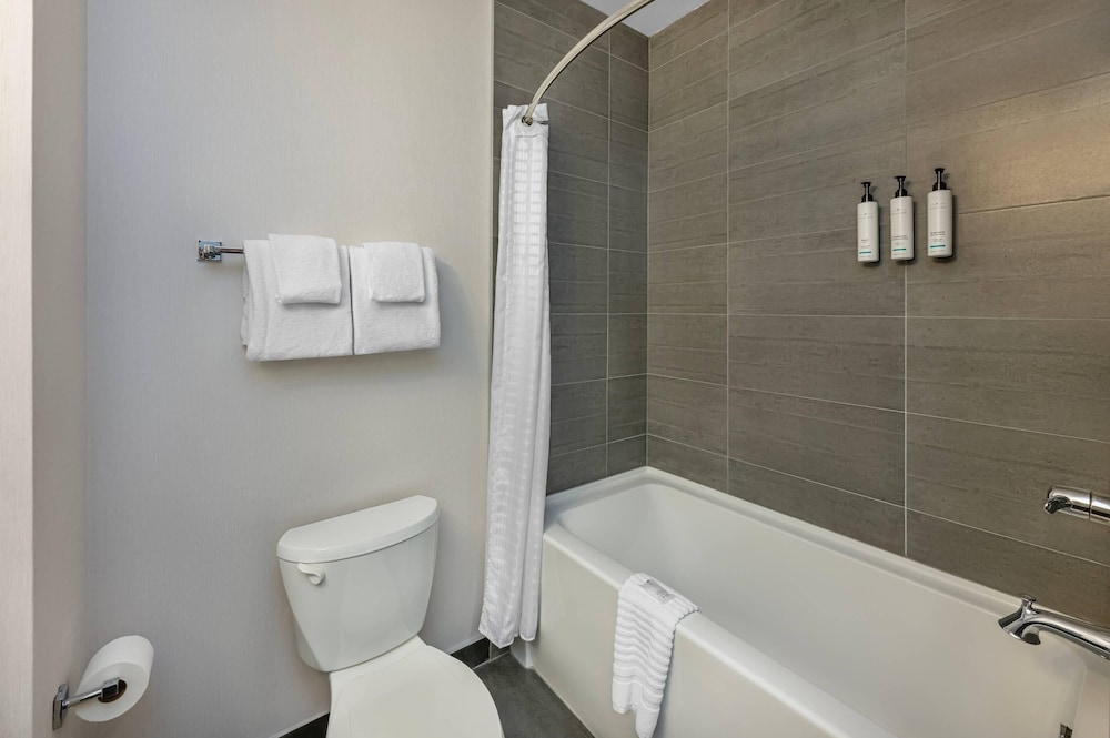 Park Inn By Radisson Edmonton Airport 54/60