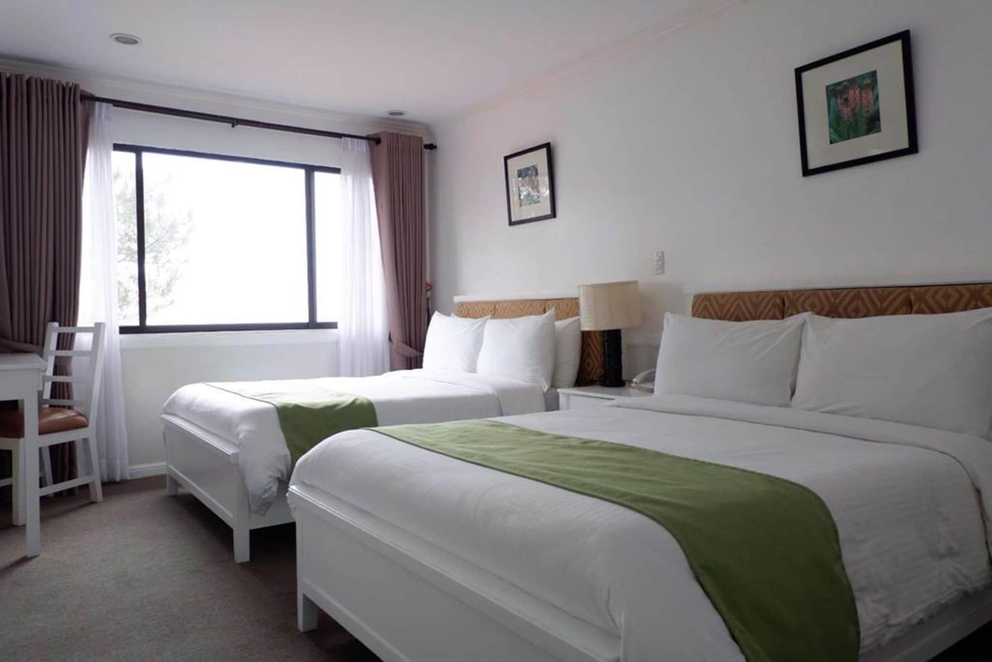 DELUXE, DOUBLE BED