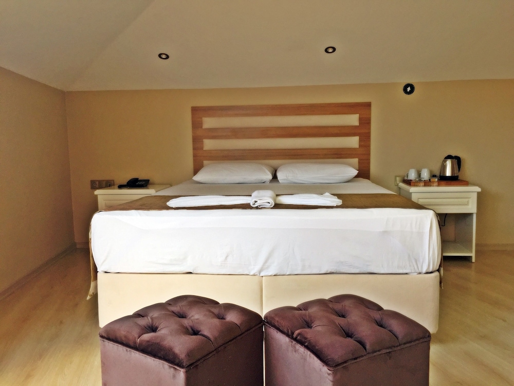 Feza Otel 22/64