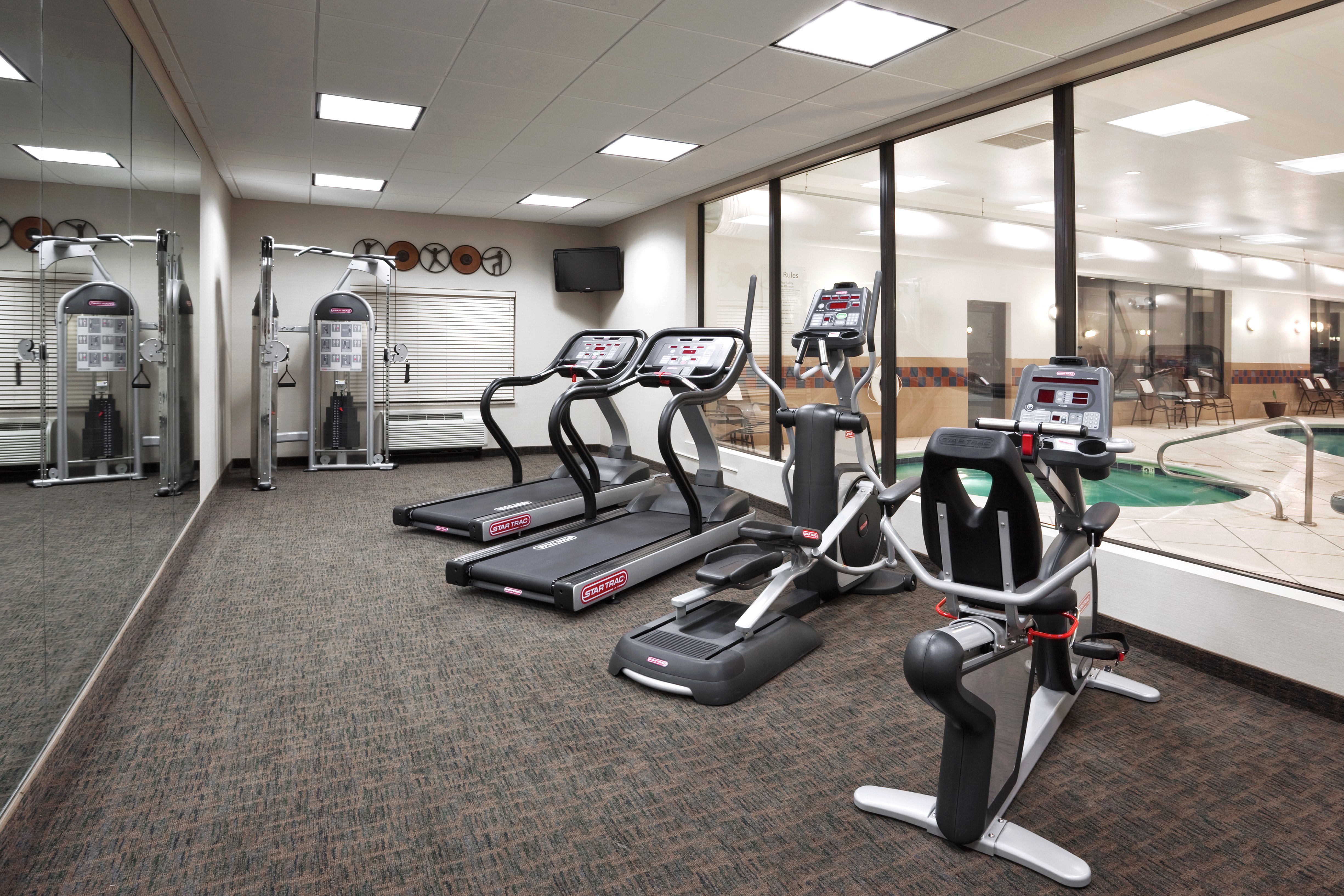 Holiday Inn Express Hotel Suites Zanesville North 36/66