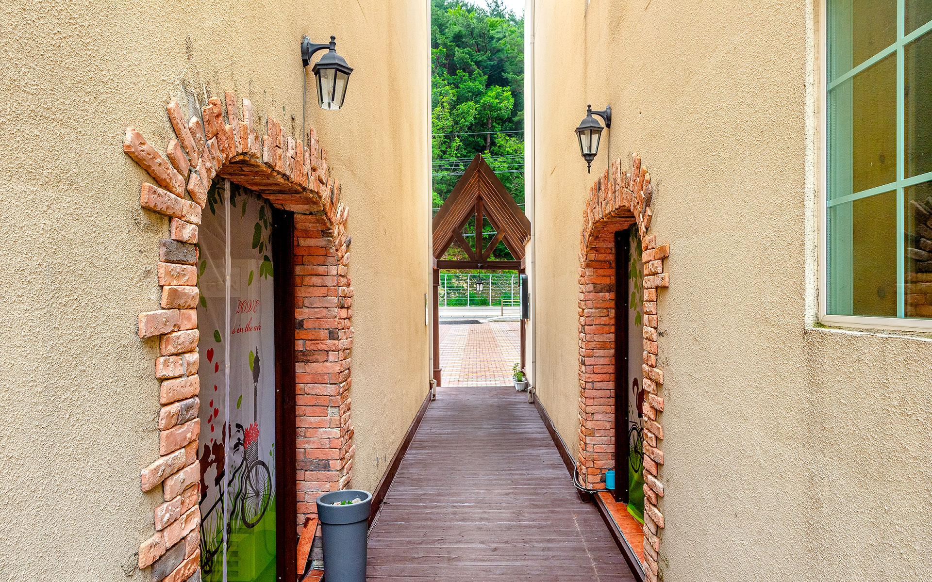 Muju Paradise Pension 40/44