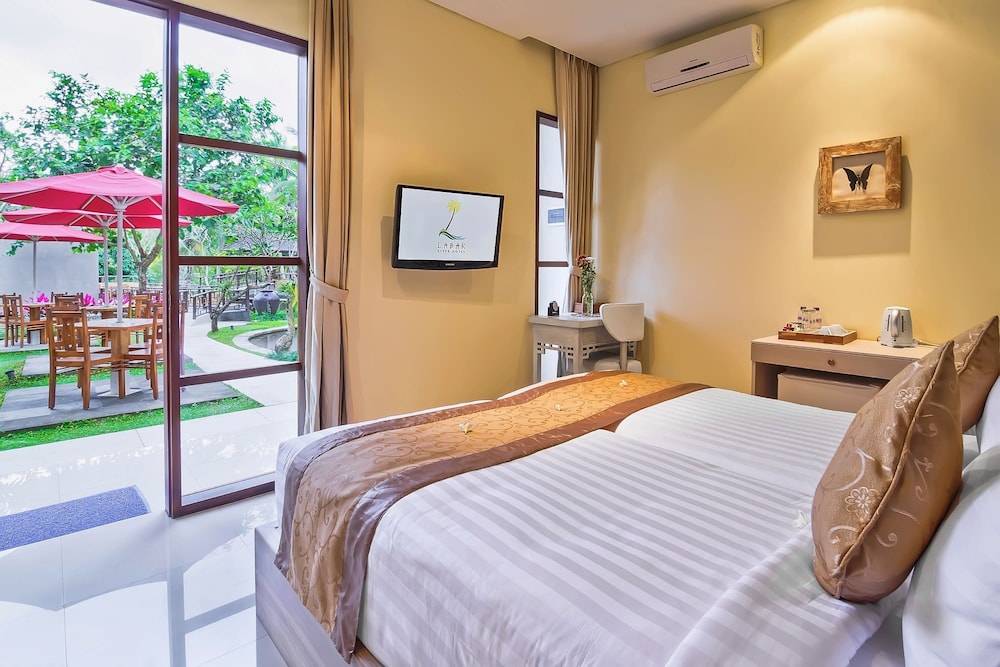 SUPERIOR, DOUBLE BED, GARDEN VIEW