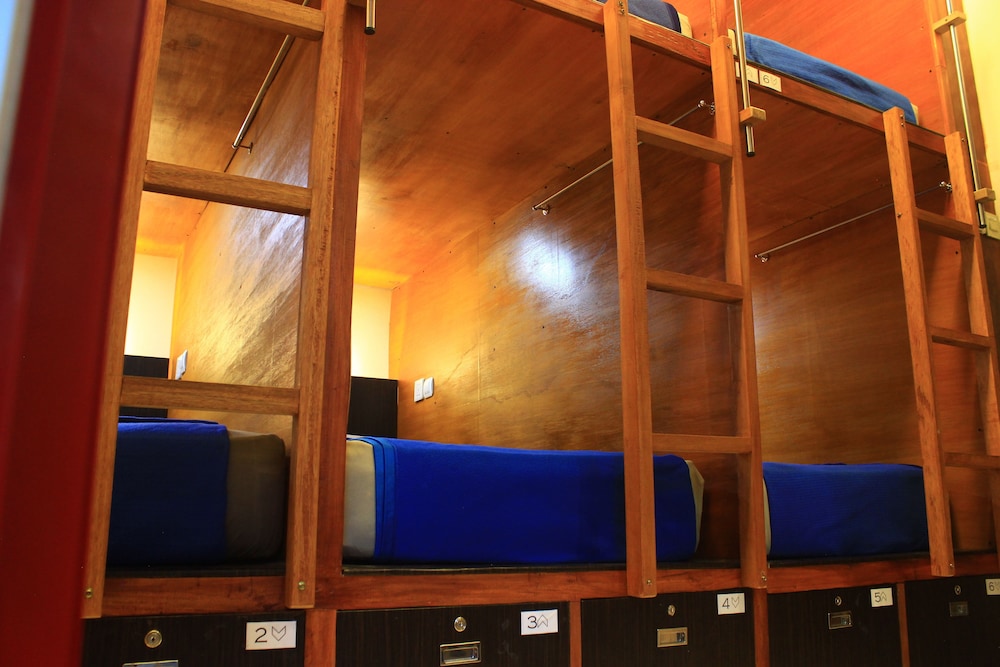 Buton Backpaker Lodge - Hostel 23/60