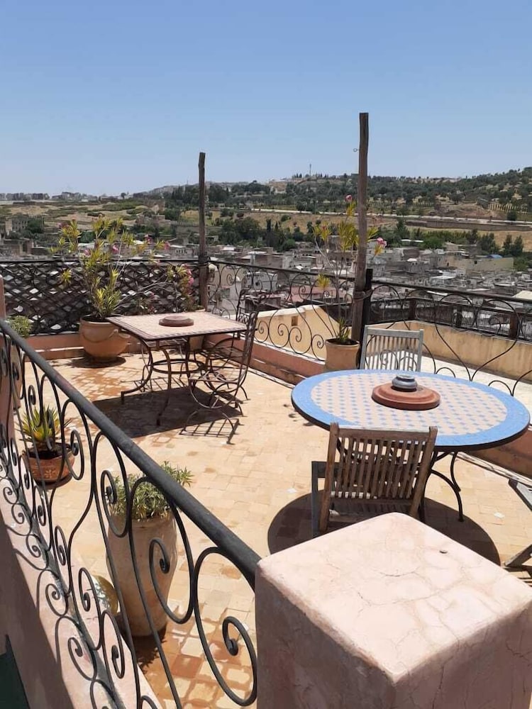 RIAD TARA 65/77