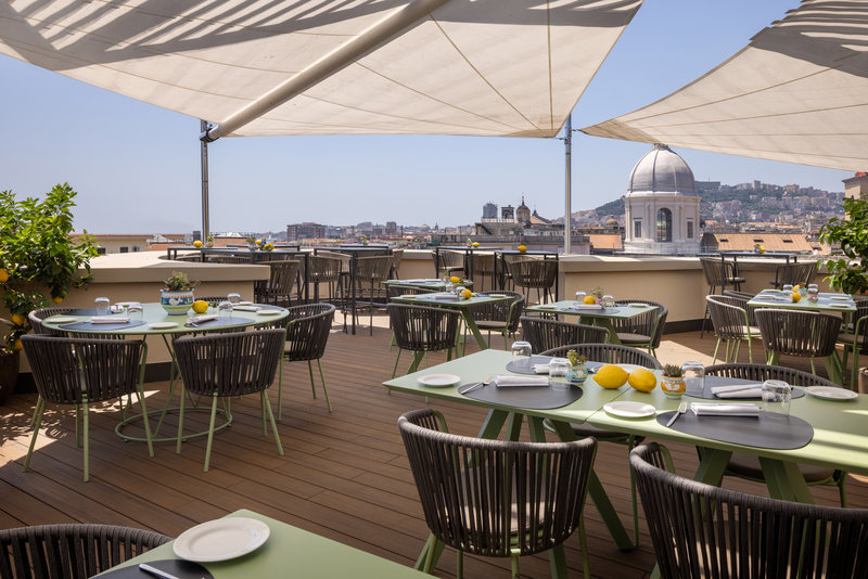 Unahotels Napoli 50/76