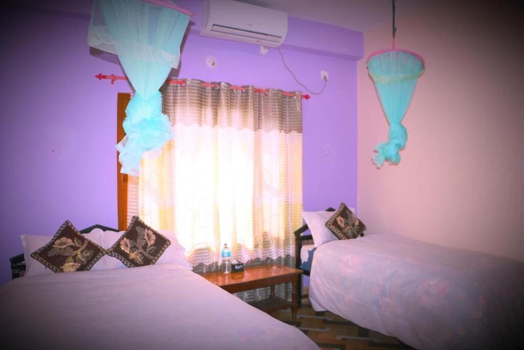 DELUXE, TRIPLE, MULTIPLE BEDS, GARDEN VIEW