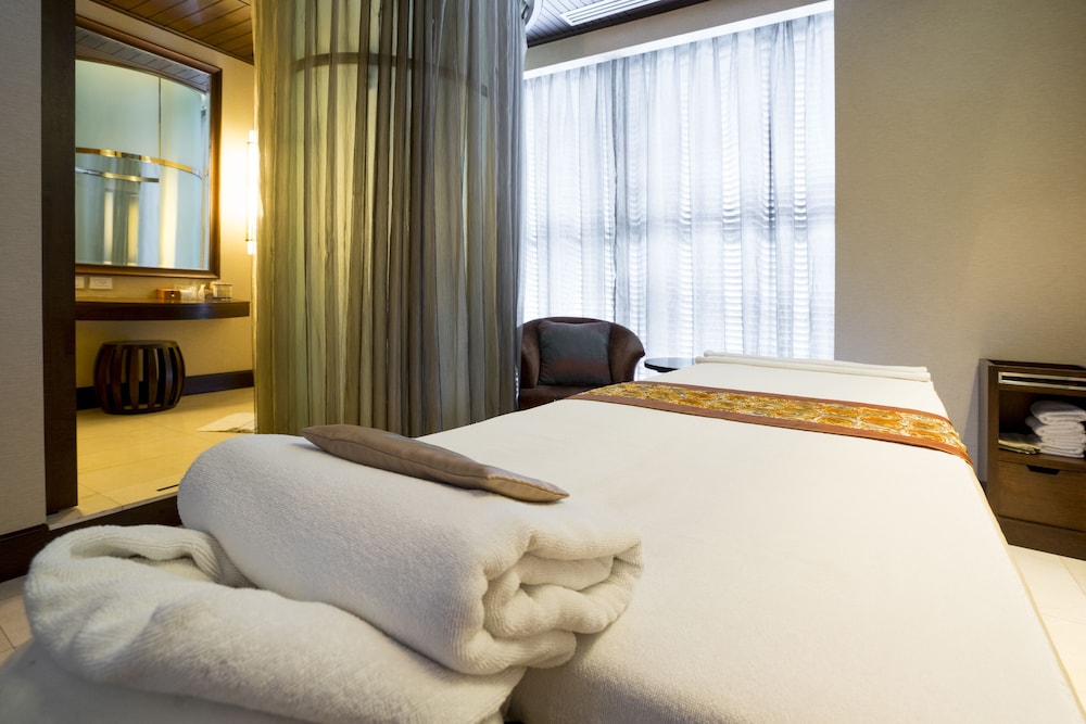Hilton Bangkok Grande Asoke 17/59