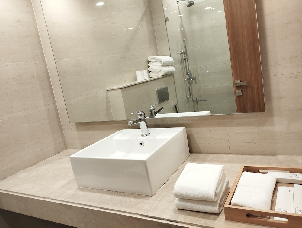 Alivaa Hotel Gurugram Sohna Road 60/60