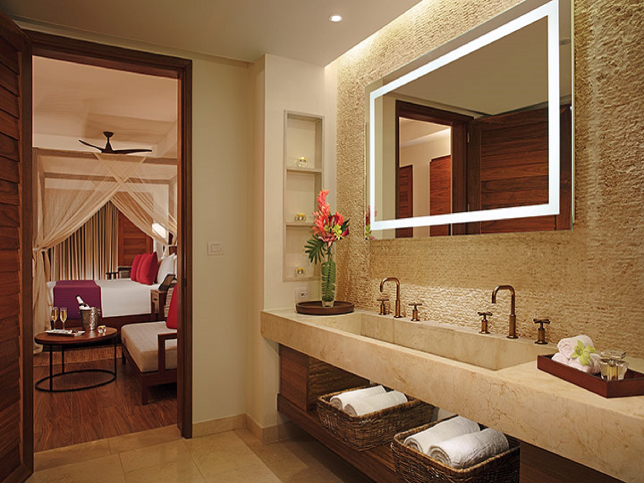 بنغل بسرير كينج بإطلالة على المسبح