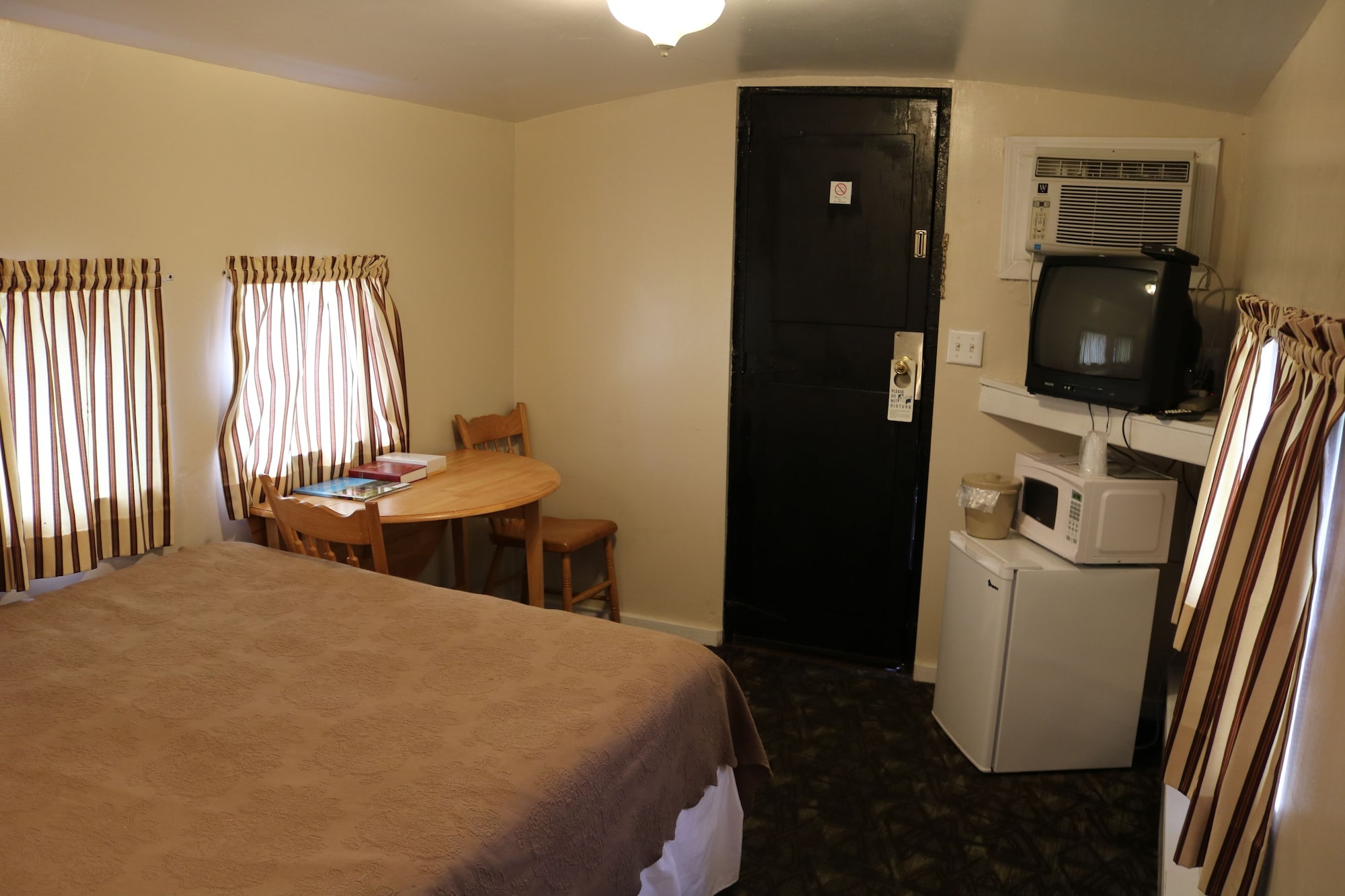 Family, 1 Double and 3 Single Beds, 3 Bunk Beds