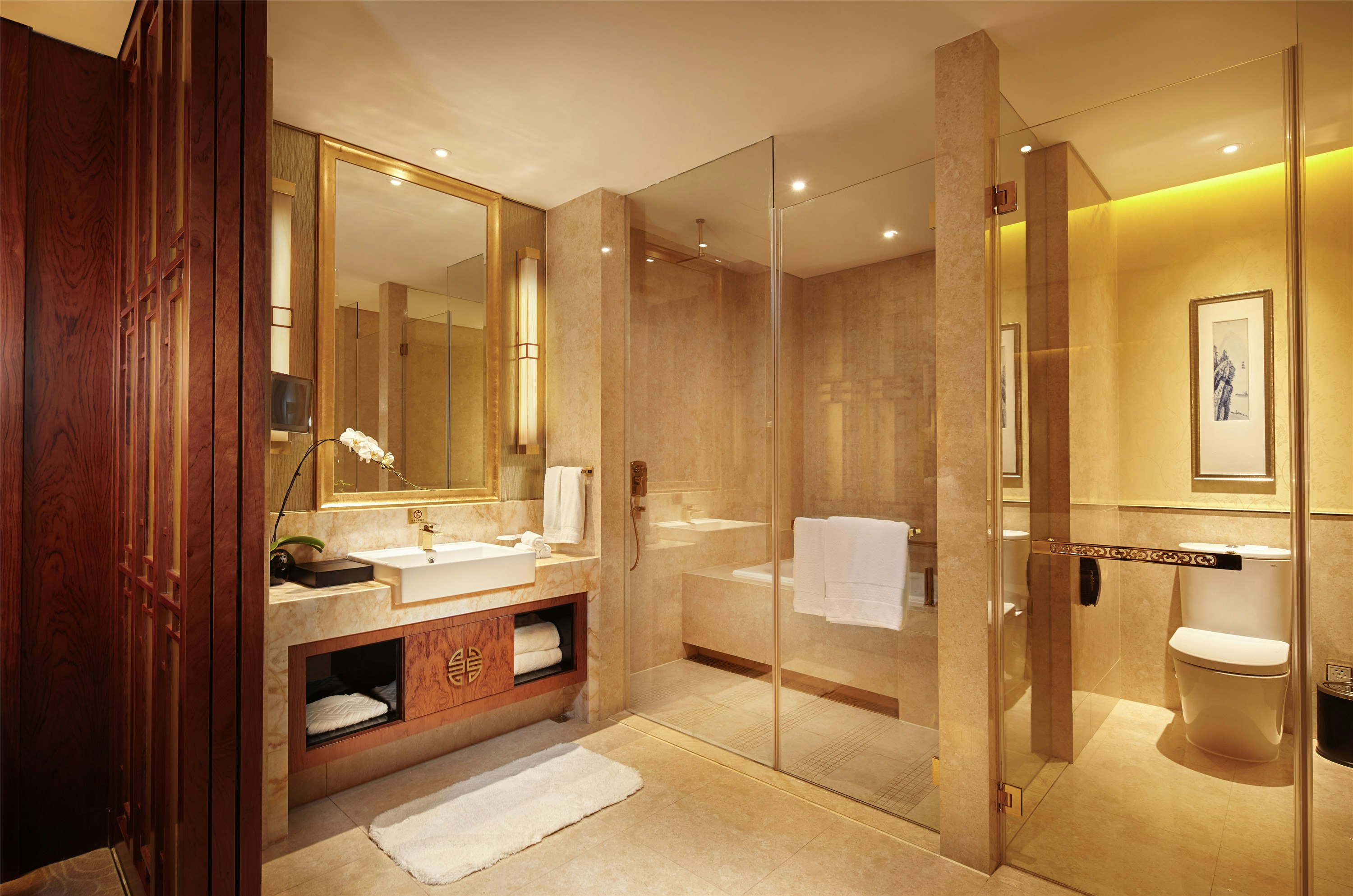 1 BEDROOM, SUITE, KING BED