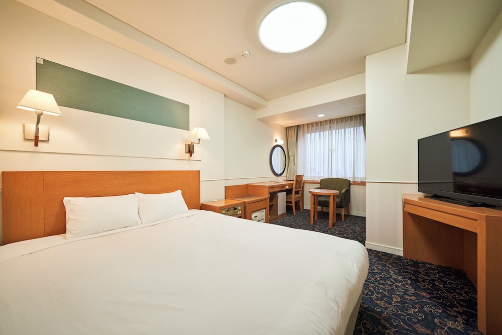 ROOM, QUEEN BED, RIVER VIEW, HOT TUB, ANNEX