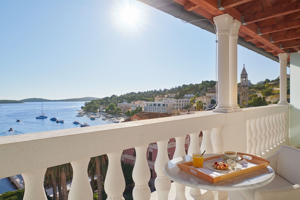 Palace Elisabeth Hvar Hotel 3/70