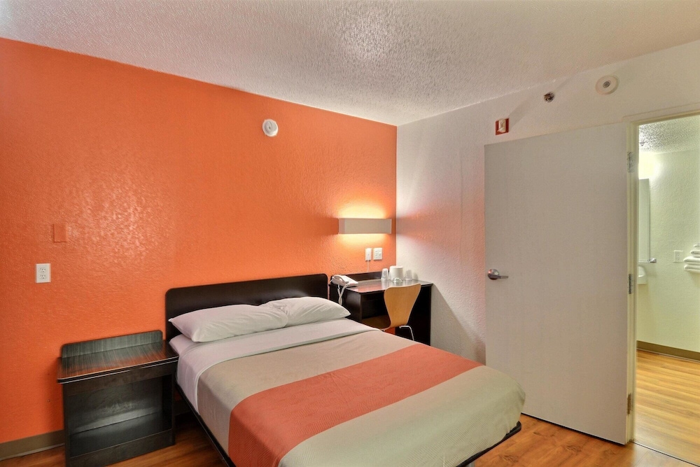 Motel6 Tewksbury, MA - Boston 25/42