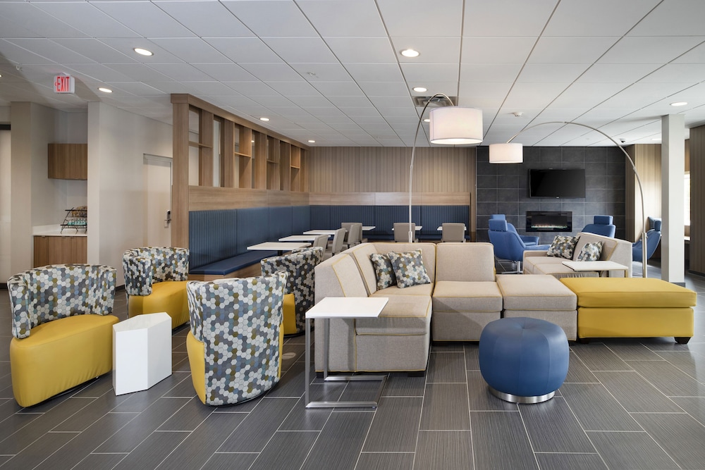 Microtel Inn Suites By Wyndham Loveland 17/22
