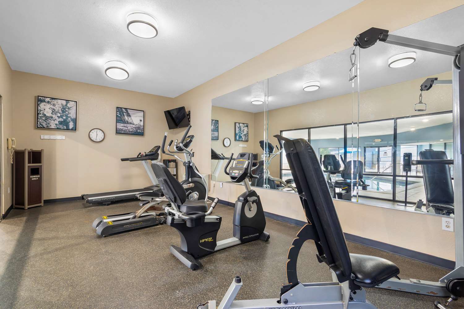 Best Western Plus McDonough Inn & Suites 37/55