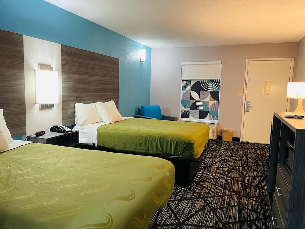 Quality Inn Newberry 9/33