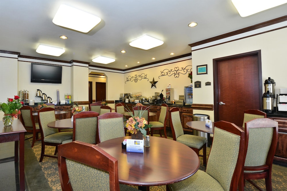 Best Western Lone Star Inn 21/30