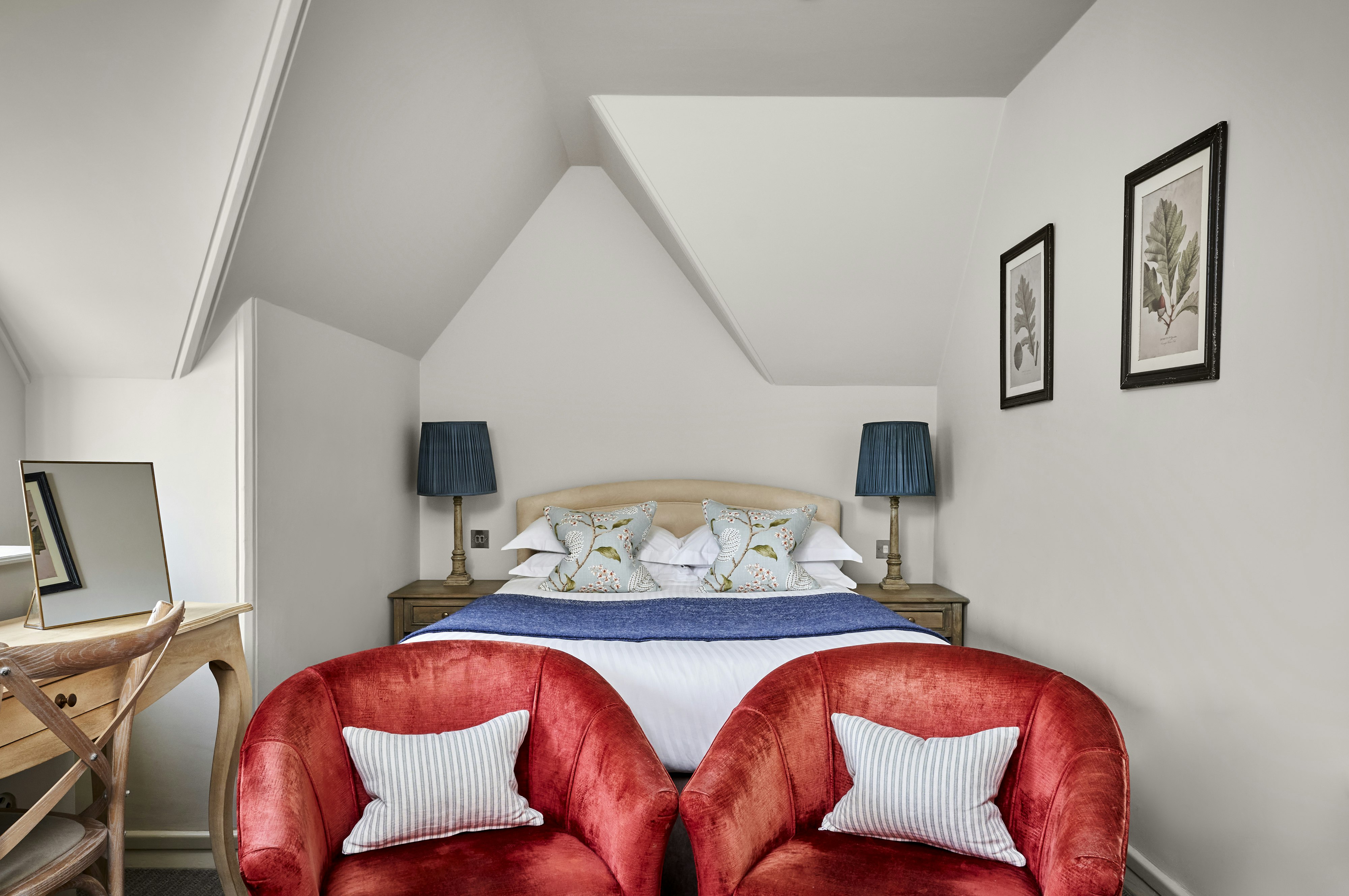 Cozy, Manor, Double Bed