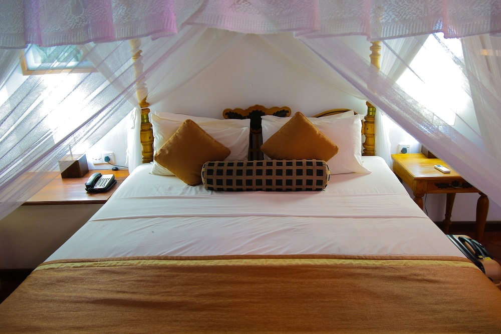 Dickwella Resort and Spa 31/50