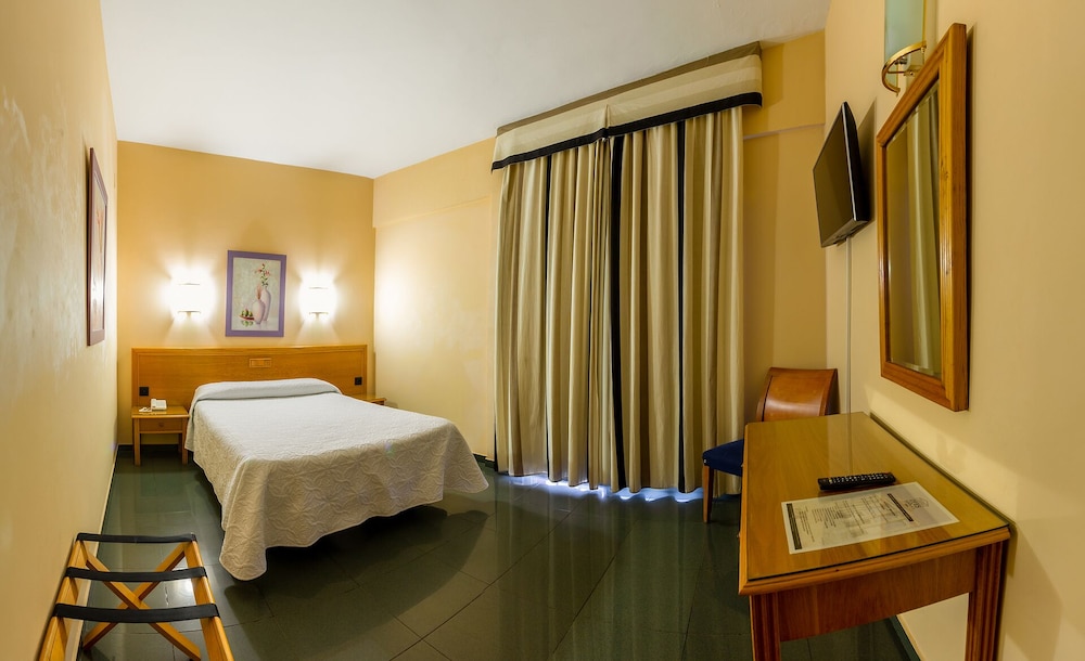 Hotel Zeus 36/59
