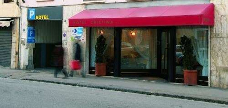 Cristina Hotel 3/40