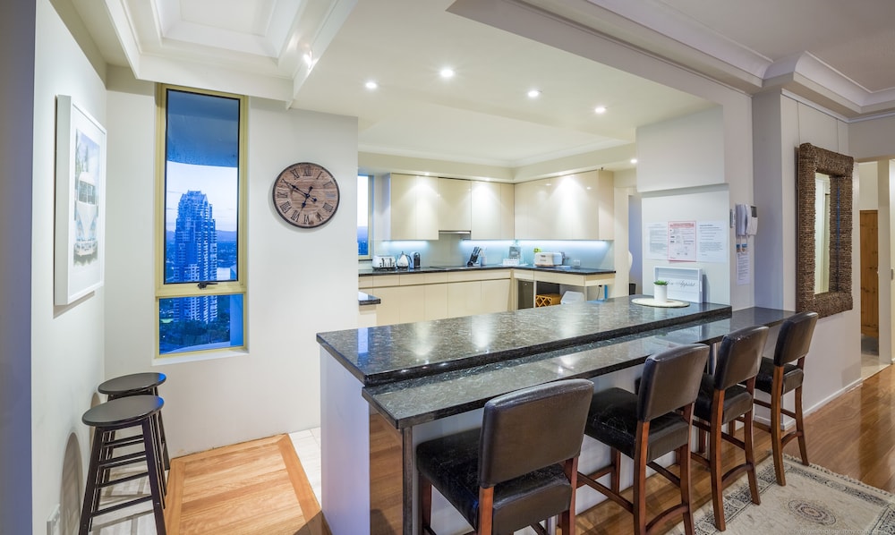 Contessa Condominiums 40/50