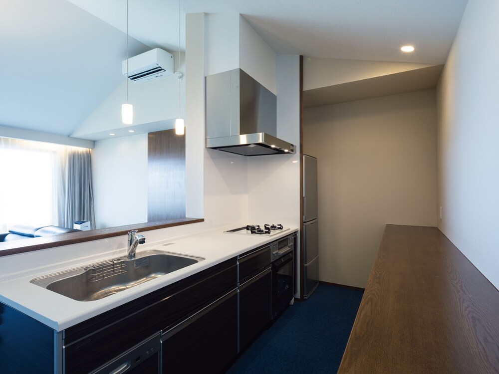 Condominium T-Room 32/34