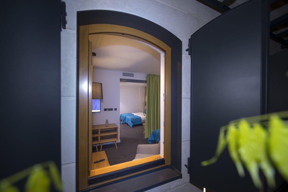 Hotel Sana 25/37