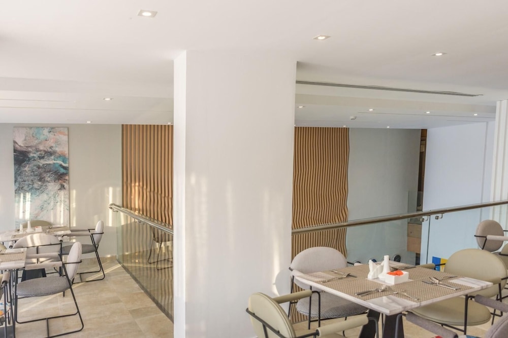 ايوا اكسبريس الروضة(Ewaa Express Hotel AlRawda Jeddah) 37/43