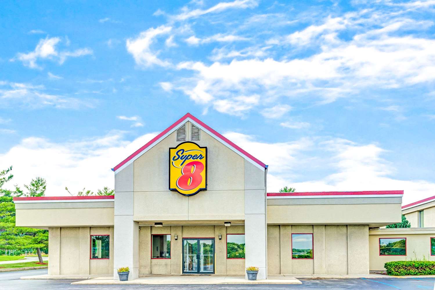 Super 8 by Wyndham Indianapolis South 1/17