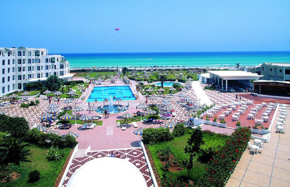 Thapsus Beach Resort 39/48