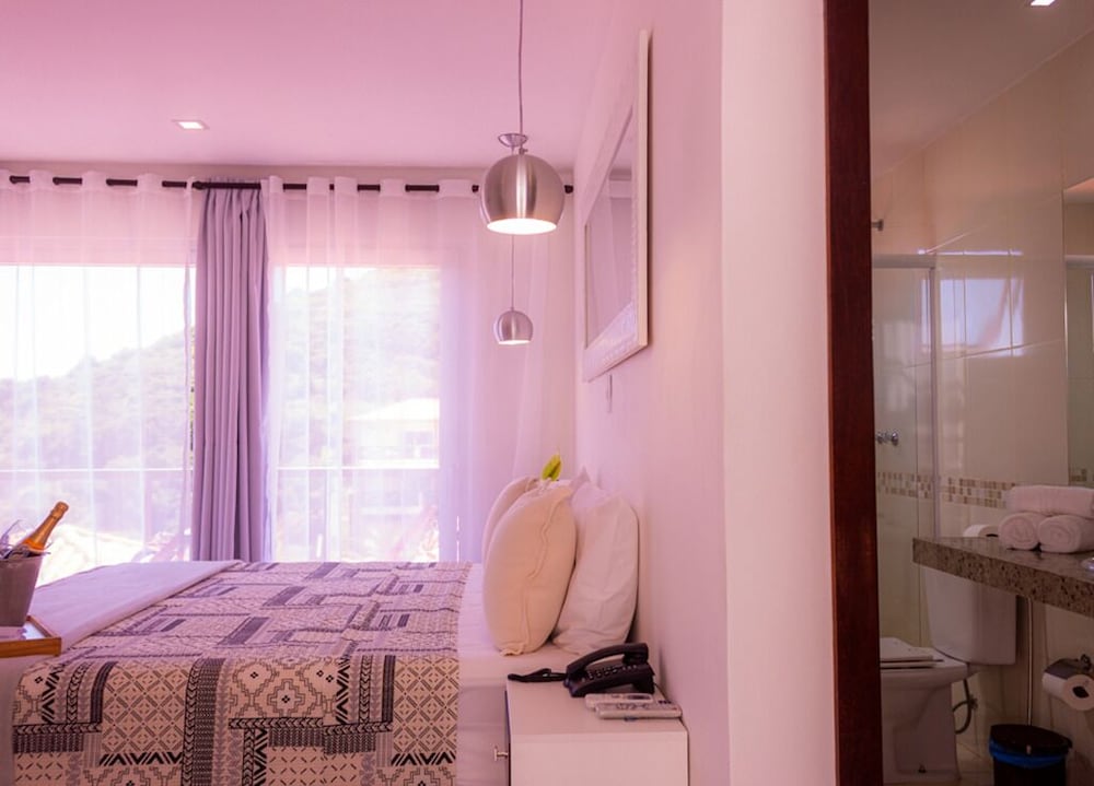 Hotel Ilha Branca Inn 50/50