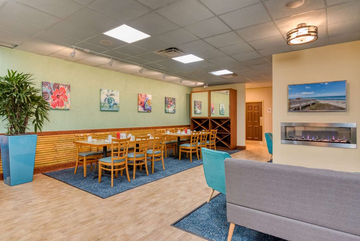 Ramada Plaza by Wyndham Nags Head Oceanfront 4/4