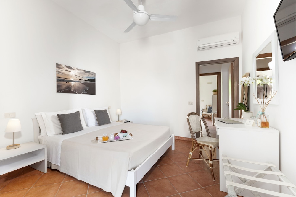 2 BEDROOMS, FAMILY, SEA VIEW