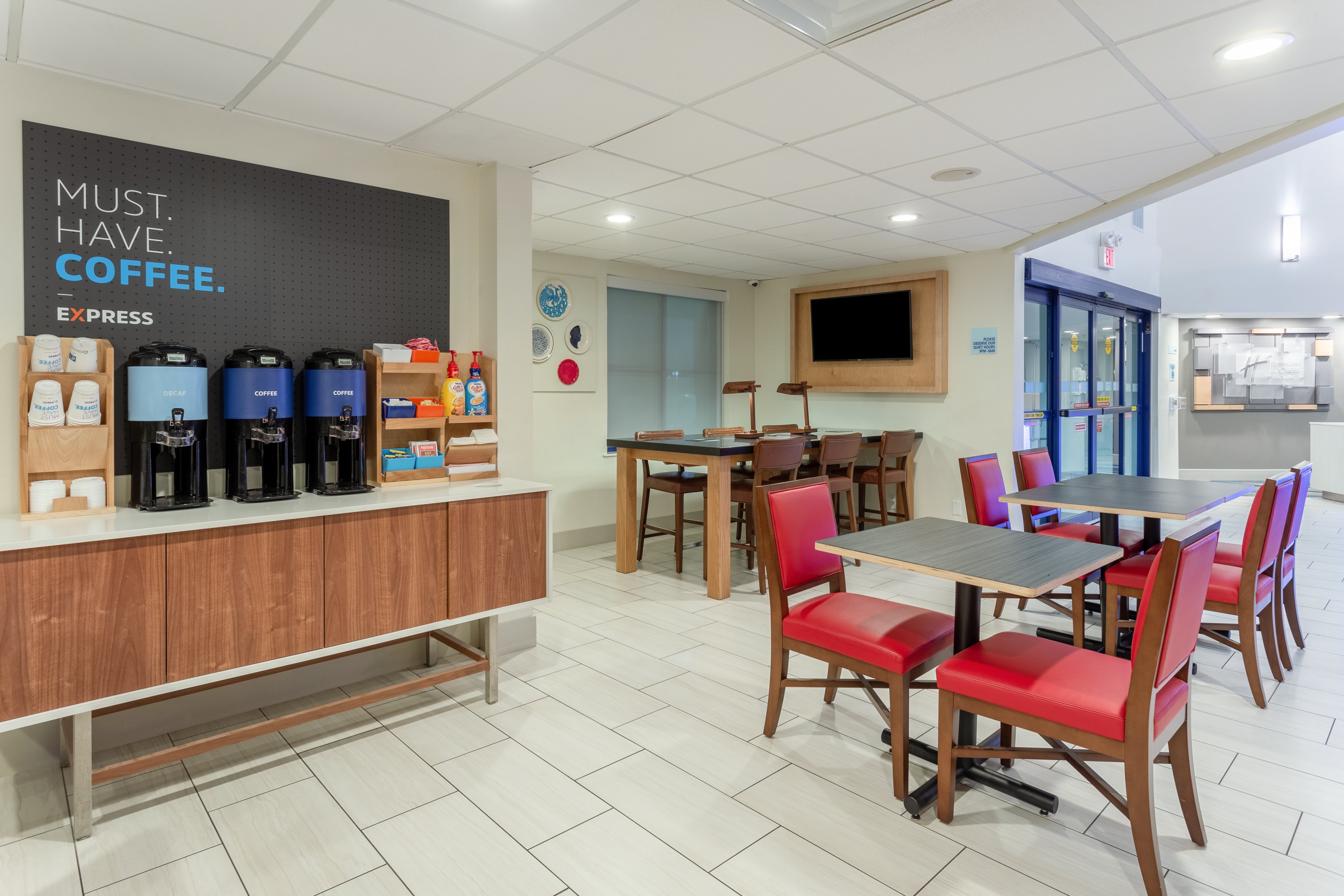 Holiday Inn Express Hotel Suites Scottsburg 48/57