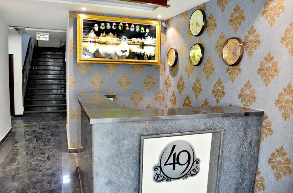 Hotel 49 6/36