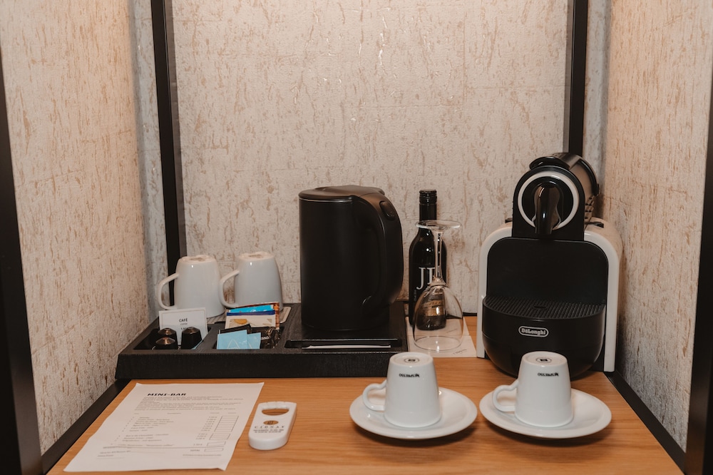 HOTEL CIDNAY 42/51