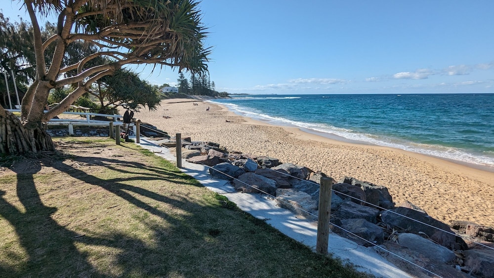 Moffat Beach Motel 47/62