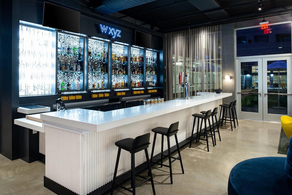 Aloft North Kansas City 3/34