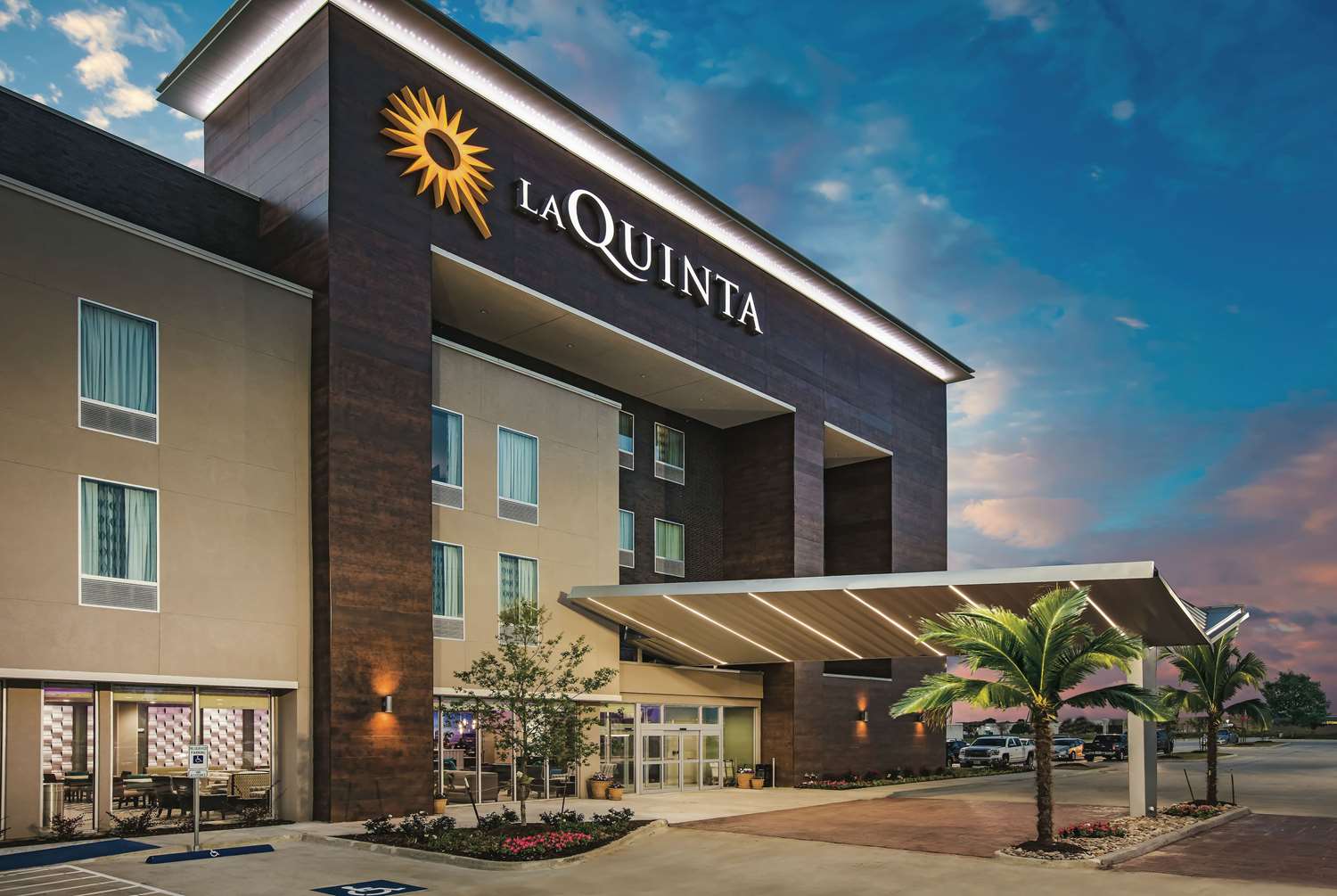 La Quinta Inn & Suites by Wyndham Dallas Plano - The Colony 19/20