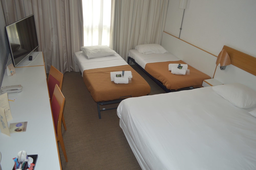 Hotel Novotel Aix En Provence Pont De L'arc Fenouilleres 16/76