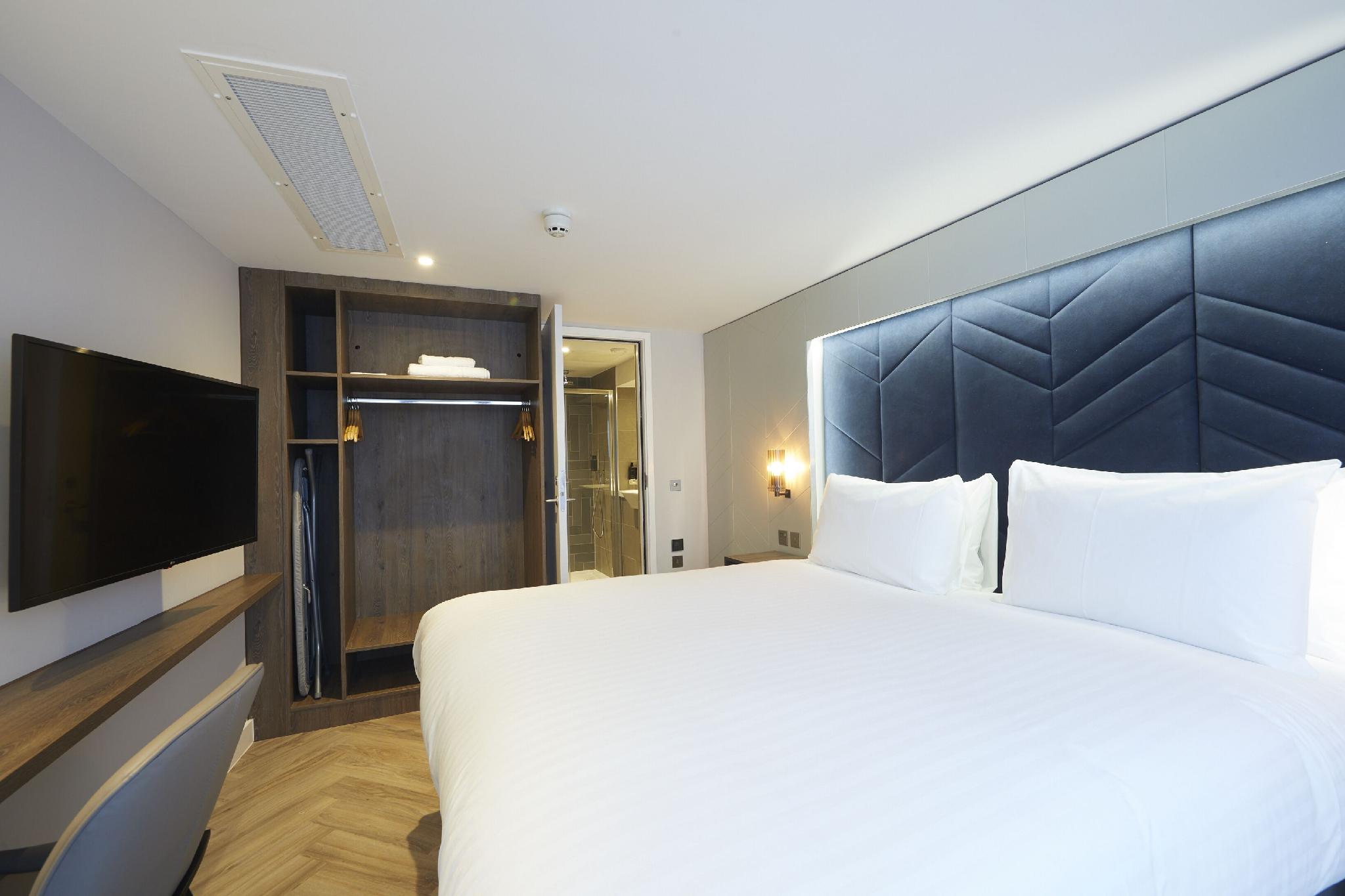 2 Bedrooms, Loft, Suite